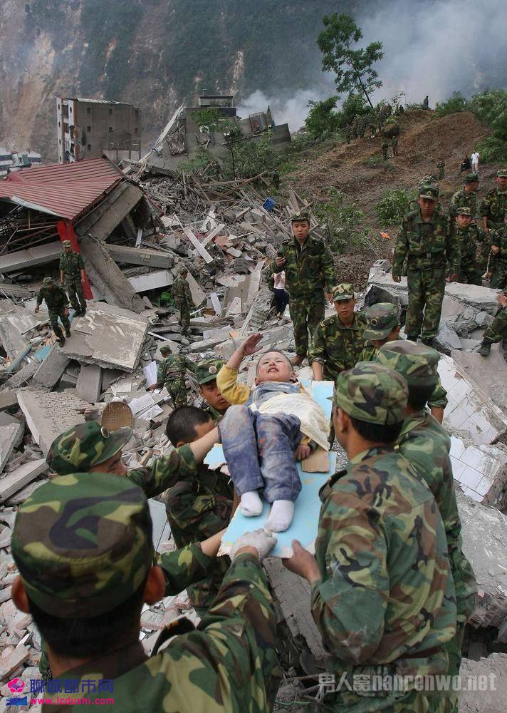 2008年5月12日下午14时28分,四川汶川发生8级特大地震,这一震