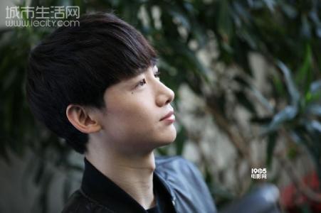 白敬亭微博为何不签公司女友达瓦卓玛 女友达瓦卓玛