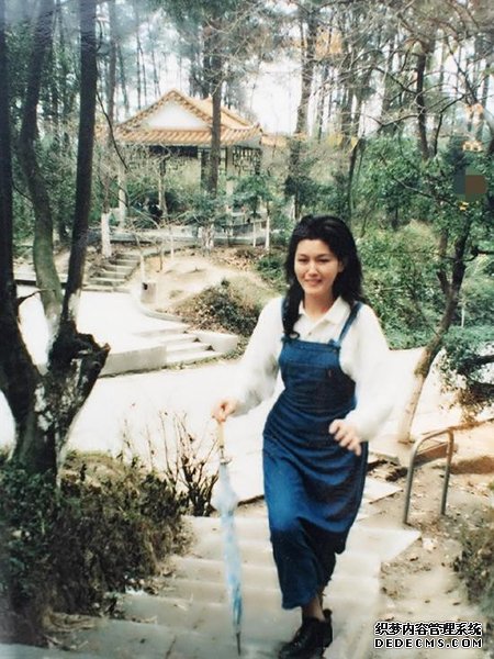 吴亦凡妈妈吴秀琴强势资料介绍照片 吴亦凡家境秒杀一切吗?